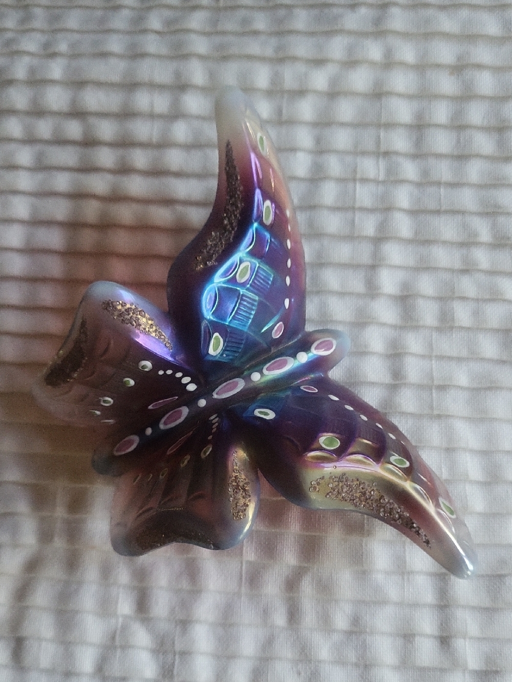 FENTON Vintage Signed Iridescent Butterfly figurine - Picture 2 of 9